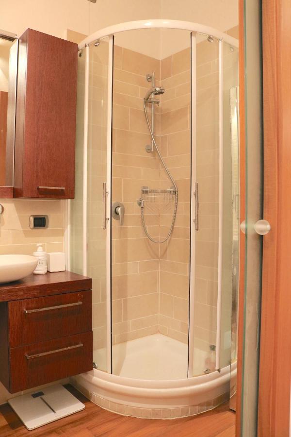 Charming Apartment In The Navigli District - 4 People ميلان المظهر الخارجي الصورة