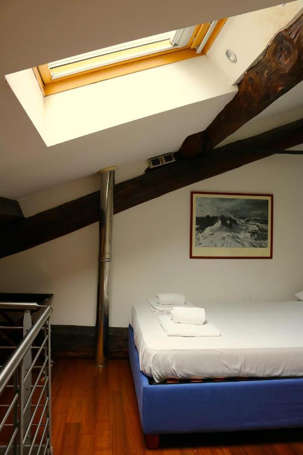 Charming Apartment In The Navigli District - 4 People ميلان المظهر الخارجي الصورة